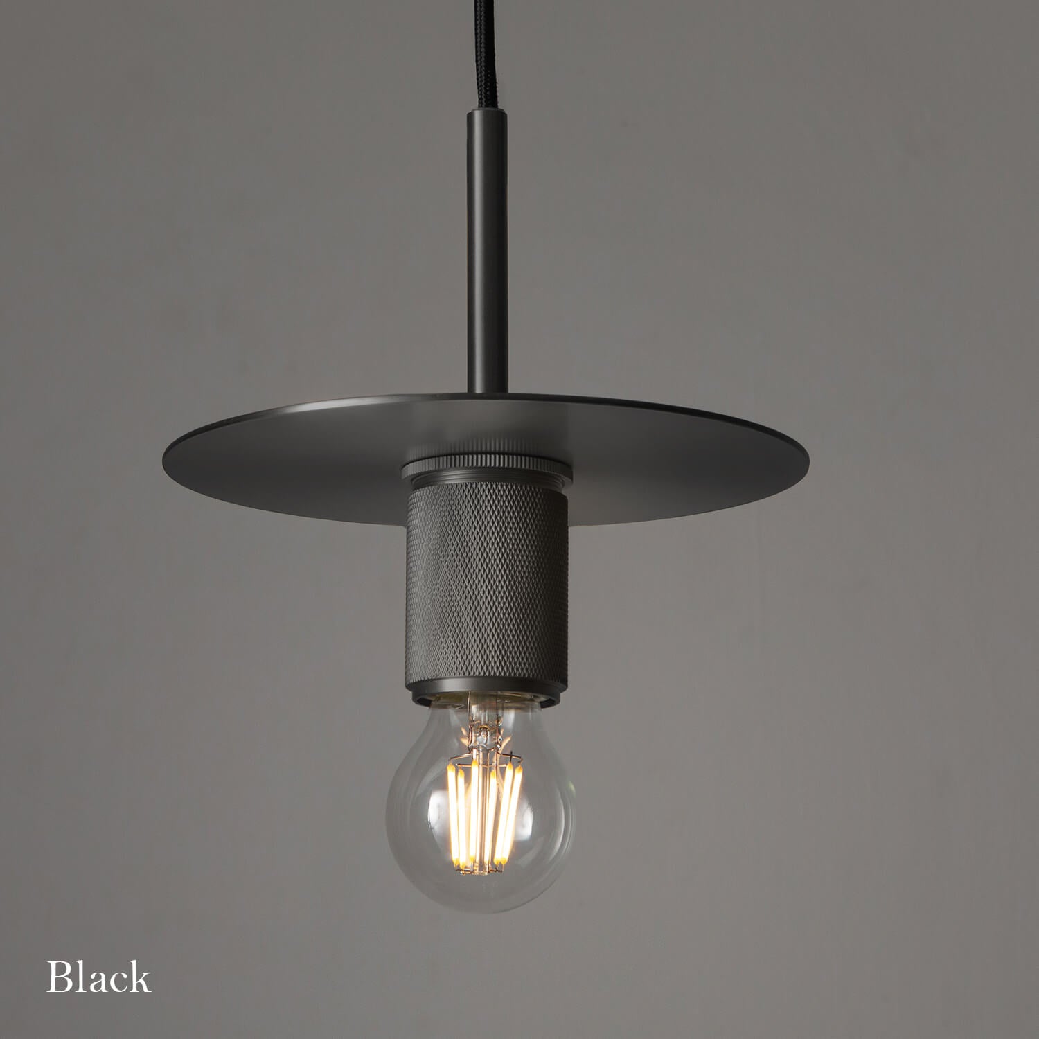 真鍮メッシュパーツがエレガントな印象 - グランツペンダントライト(D