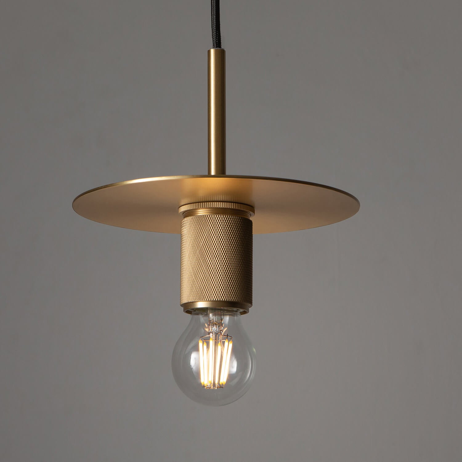 エレガントな真鍮照明 - Glanz Light Collection｜TOWARDS (トーズ