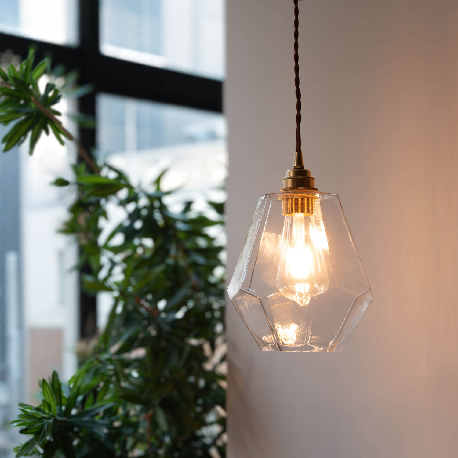 アンティーク風の多面体ガラスシェード - ヘキサムペンダントライト