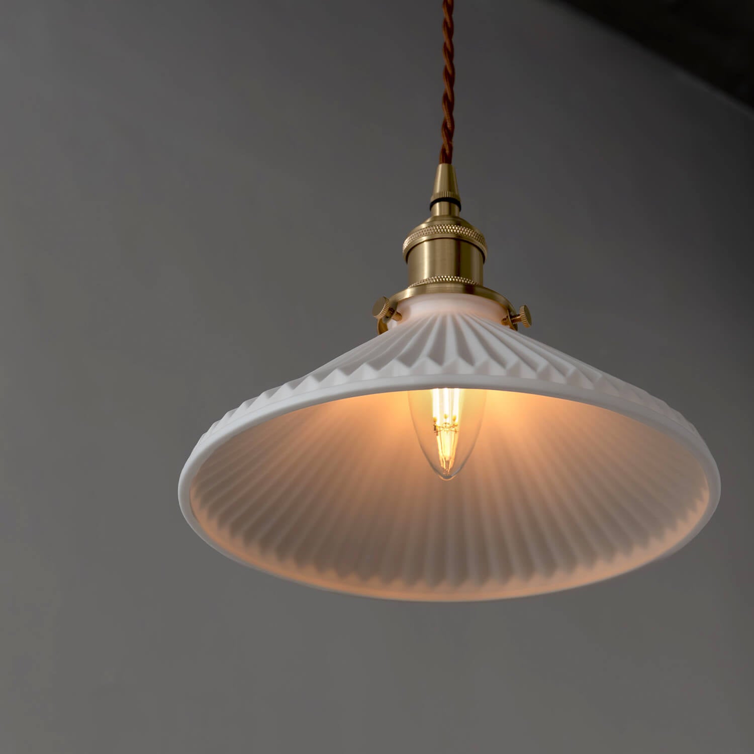 照明、ライト、陶磁 陶器・磁器 シェード ペンダントライト一覧 | ペンダントライト