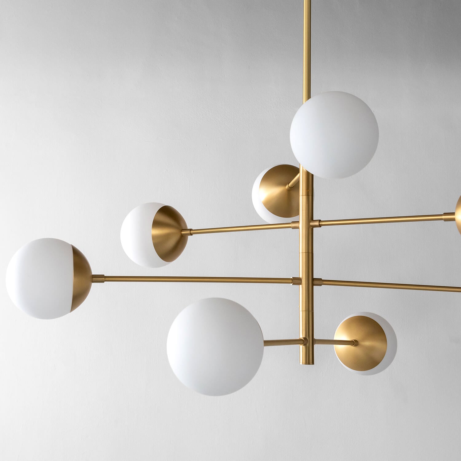 真鍮製の放射状のアームがエレガントなペンダントライト - Pm-02 (8灯