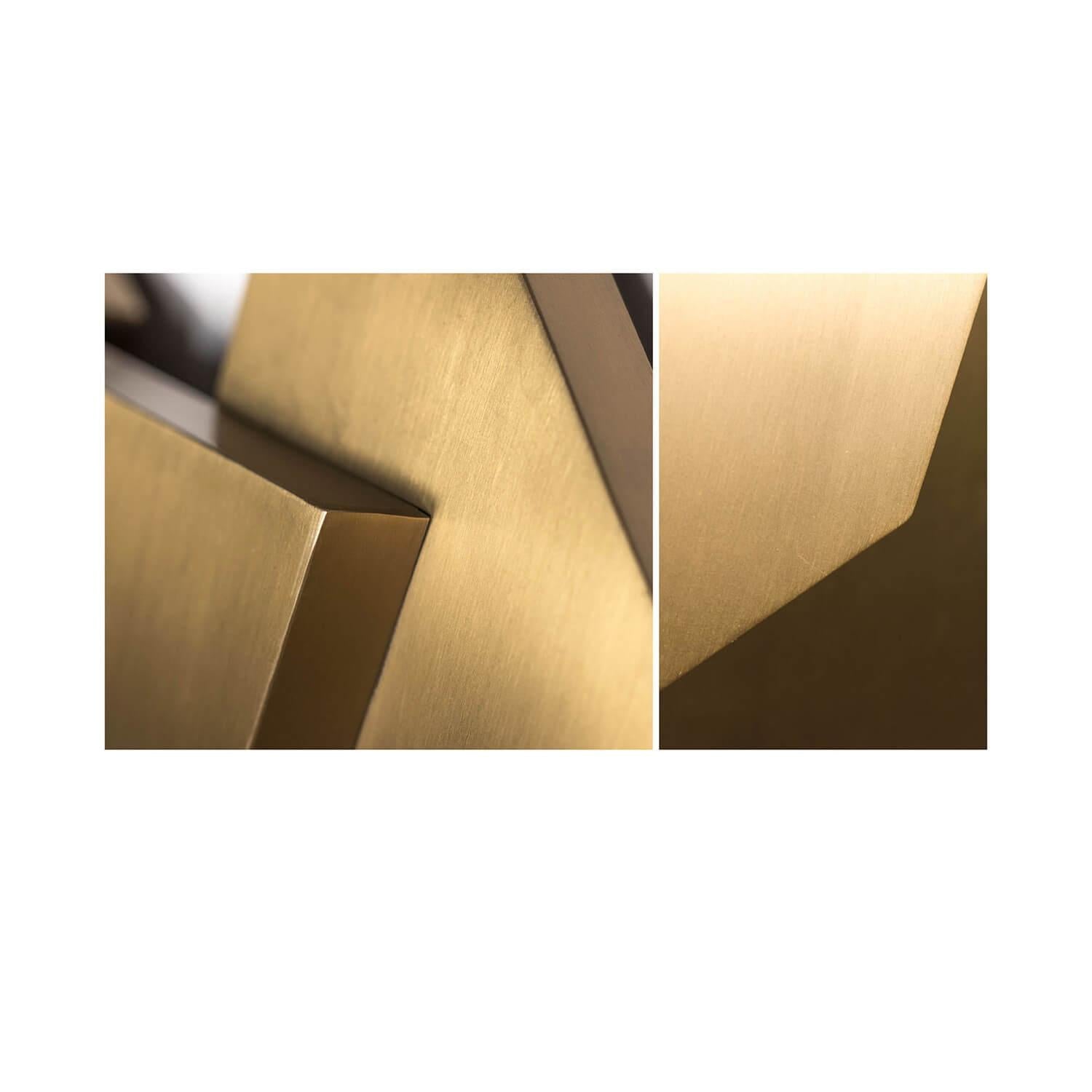 CELEBRITY - 真鍮材で構成された重厚な壁掛けアート – TOWARDS (トーズ）