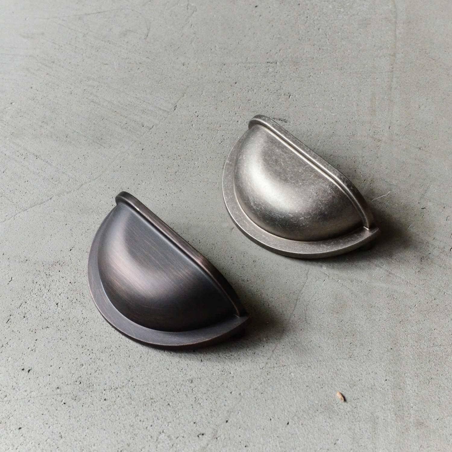 ビンテージ調の貝殻形状の家具用ツマミ - シェルノブ – TOWARDS (トーズ）